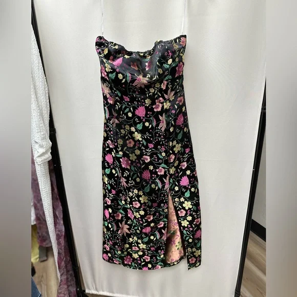 Lulus midi formal or semi formal - Picture 2 of 6